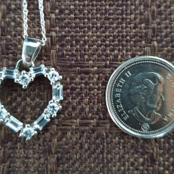 Pretty 925 Sterling Round Baguette White Quartz Crystal Heart Shape Love Pendant - Picture 9 of 12